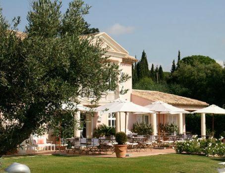 Hotel Villa Les Rosiers Grimaud Buitenkant foto