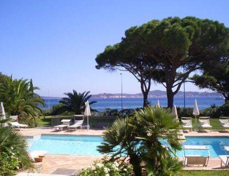 Hotel Villa Les Rosiers Grimaud Buitenkant foto